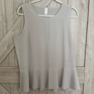 SPANX Yes, Pleats! Tank in Light Cloudy Grey